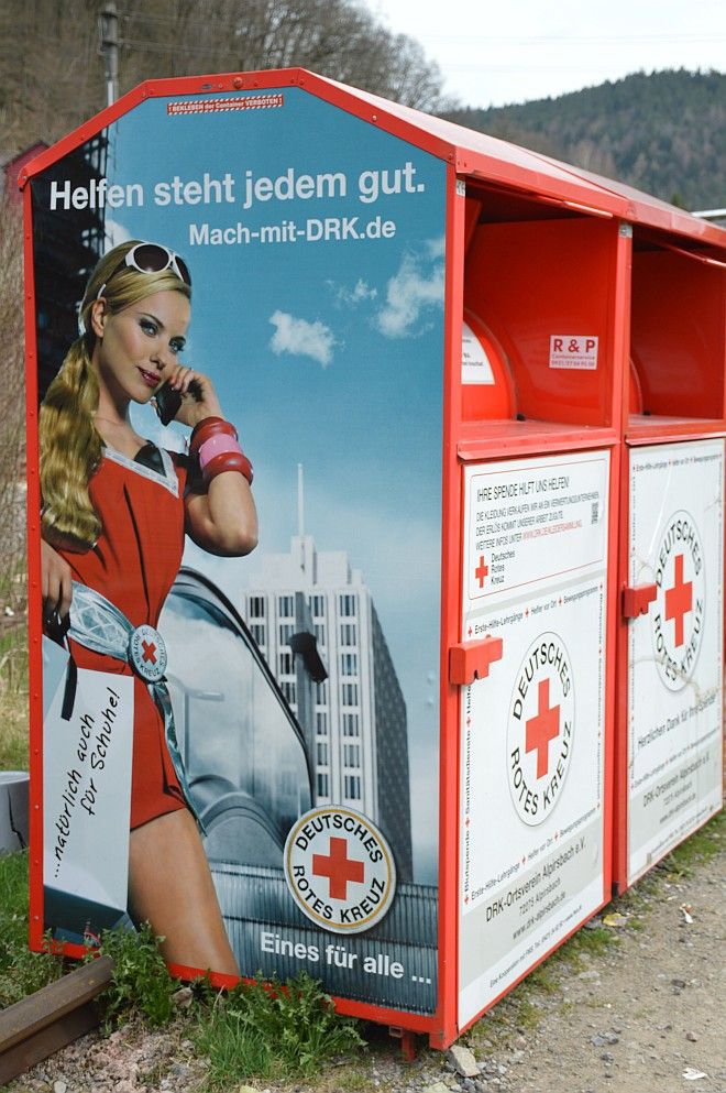 Altkleidercontainer DRK Alpirsbach