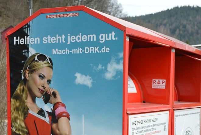 Altkleidercontainer DRK Alpirsbach